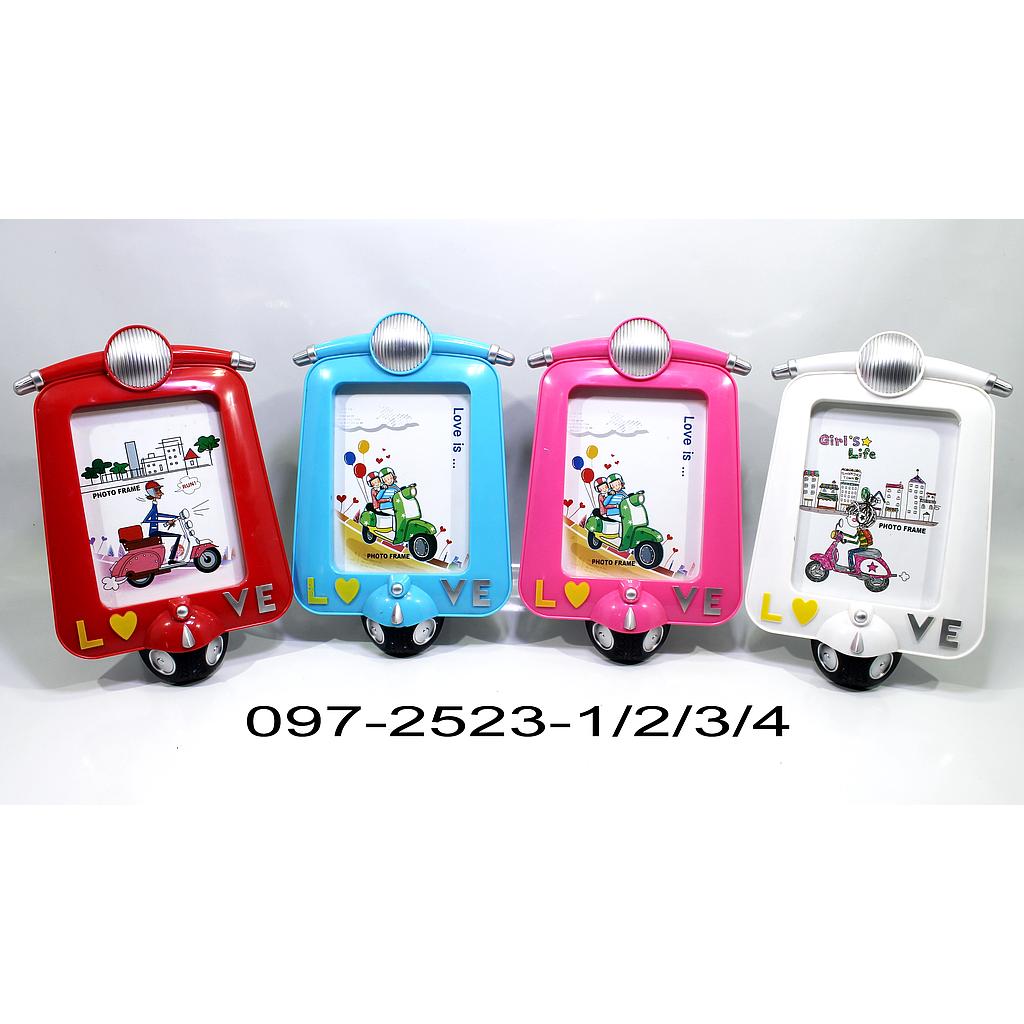 Frame Foto Sepeda Motor Vespa Box